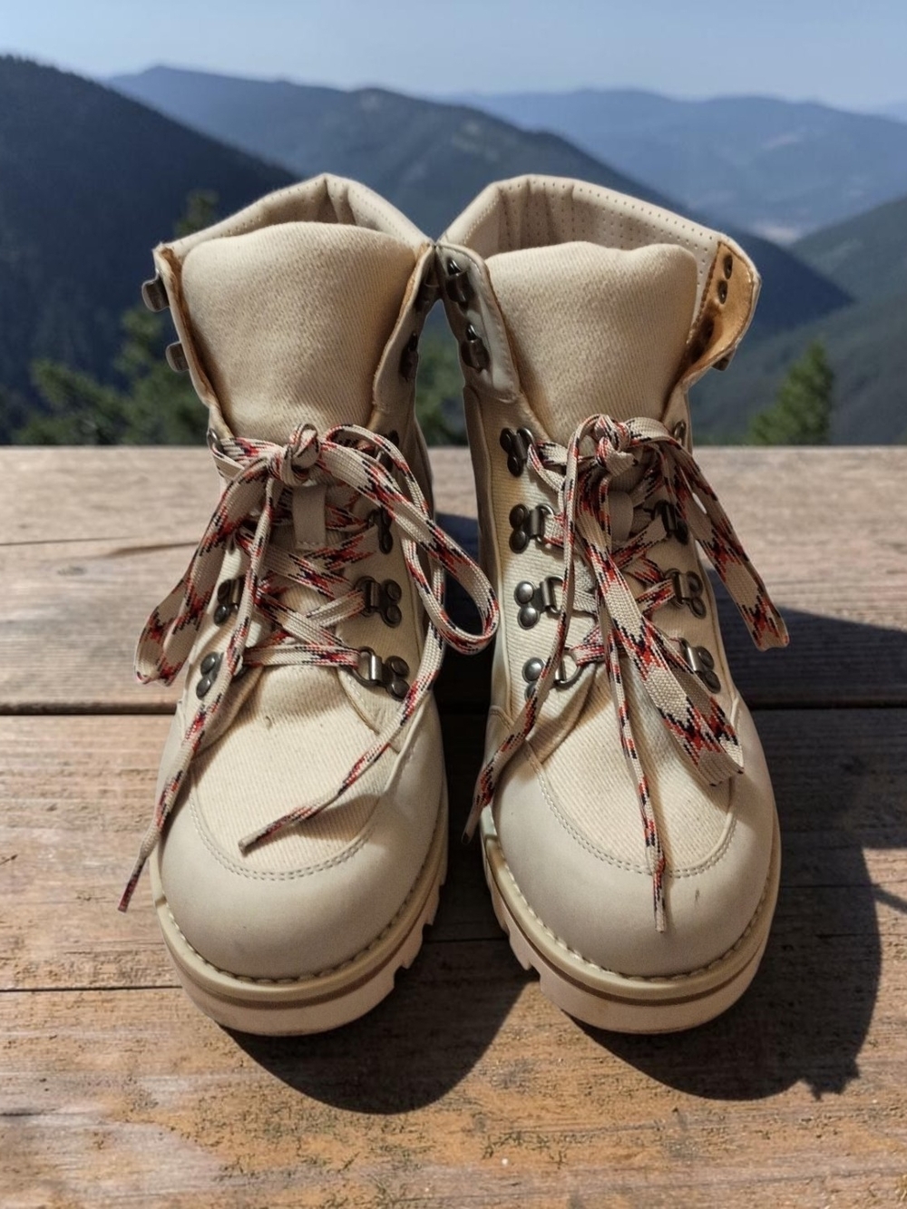 Crown Vintage Cream Lace-Up Hiking Boots with Multicolor Laces